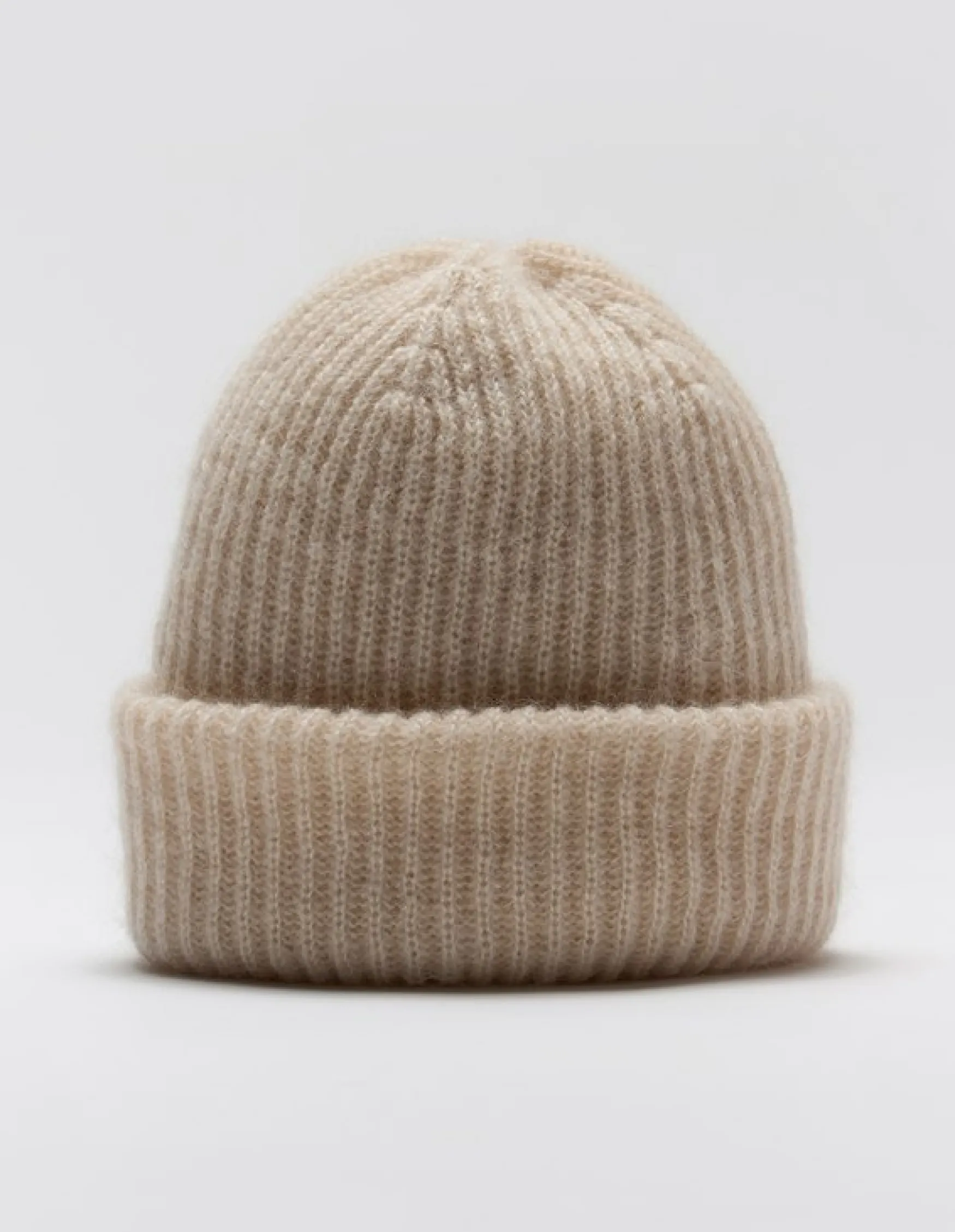 Hot Balmuir Adalyn beanie, full cream