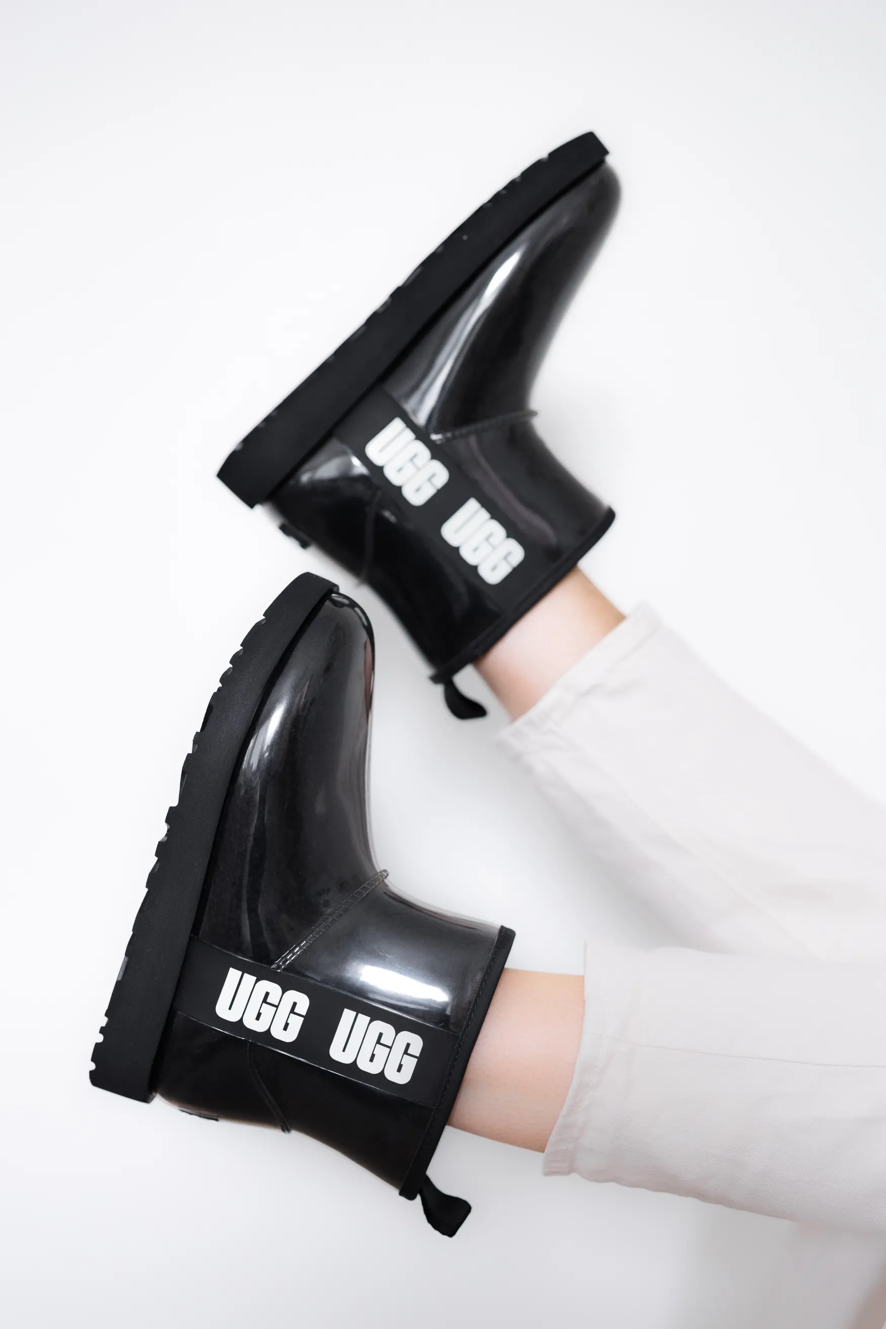 New UGG Classic clear mini, black