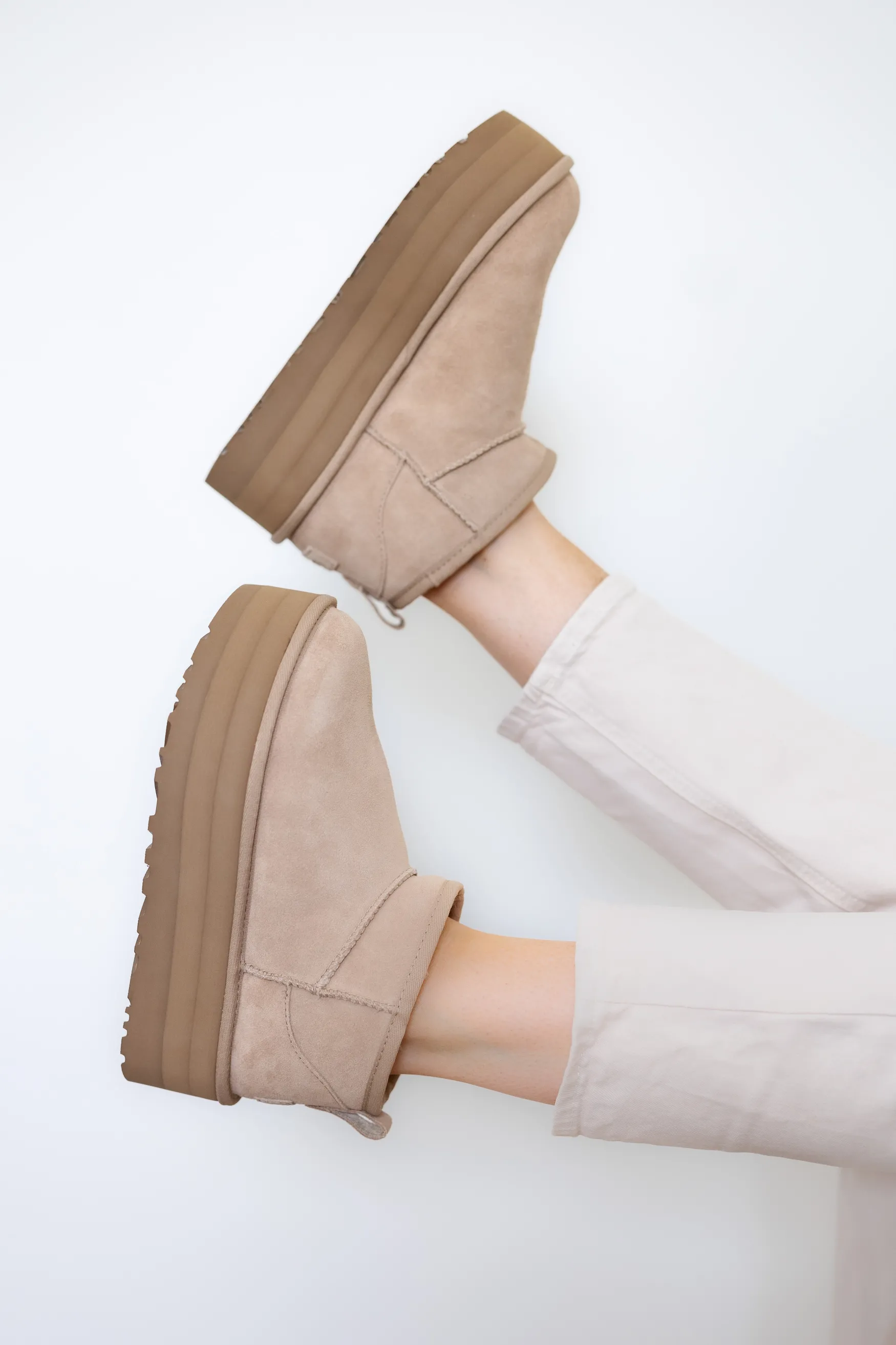 Fashion UGG Classic ultra mini platform, sand