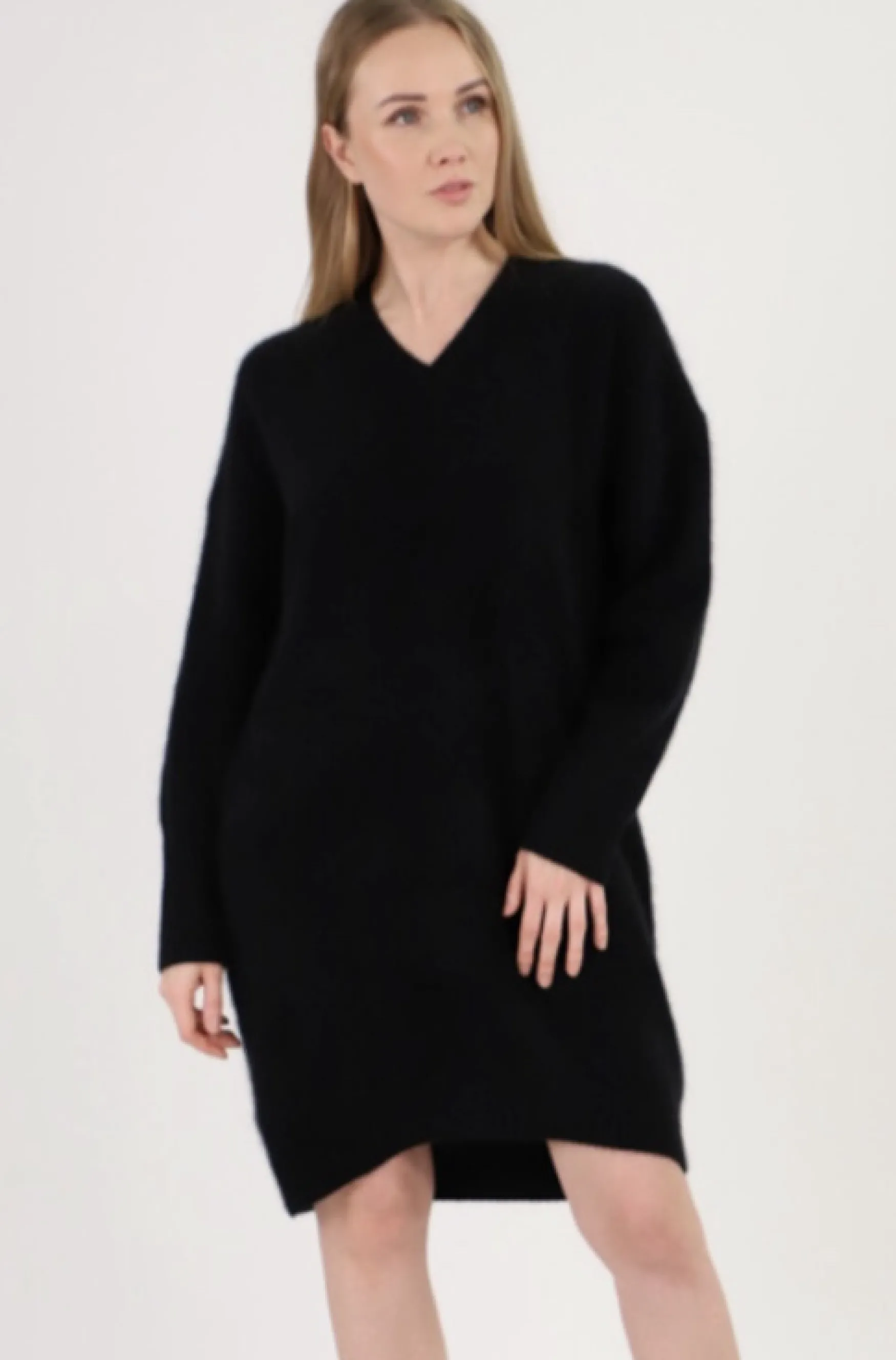 Clearance Estheme Cachemire Estheme v-neck dress, noir