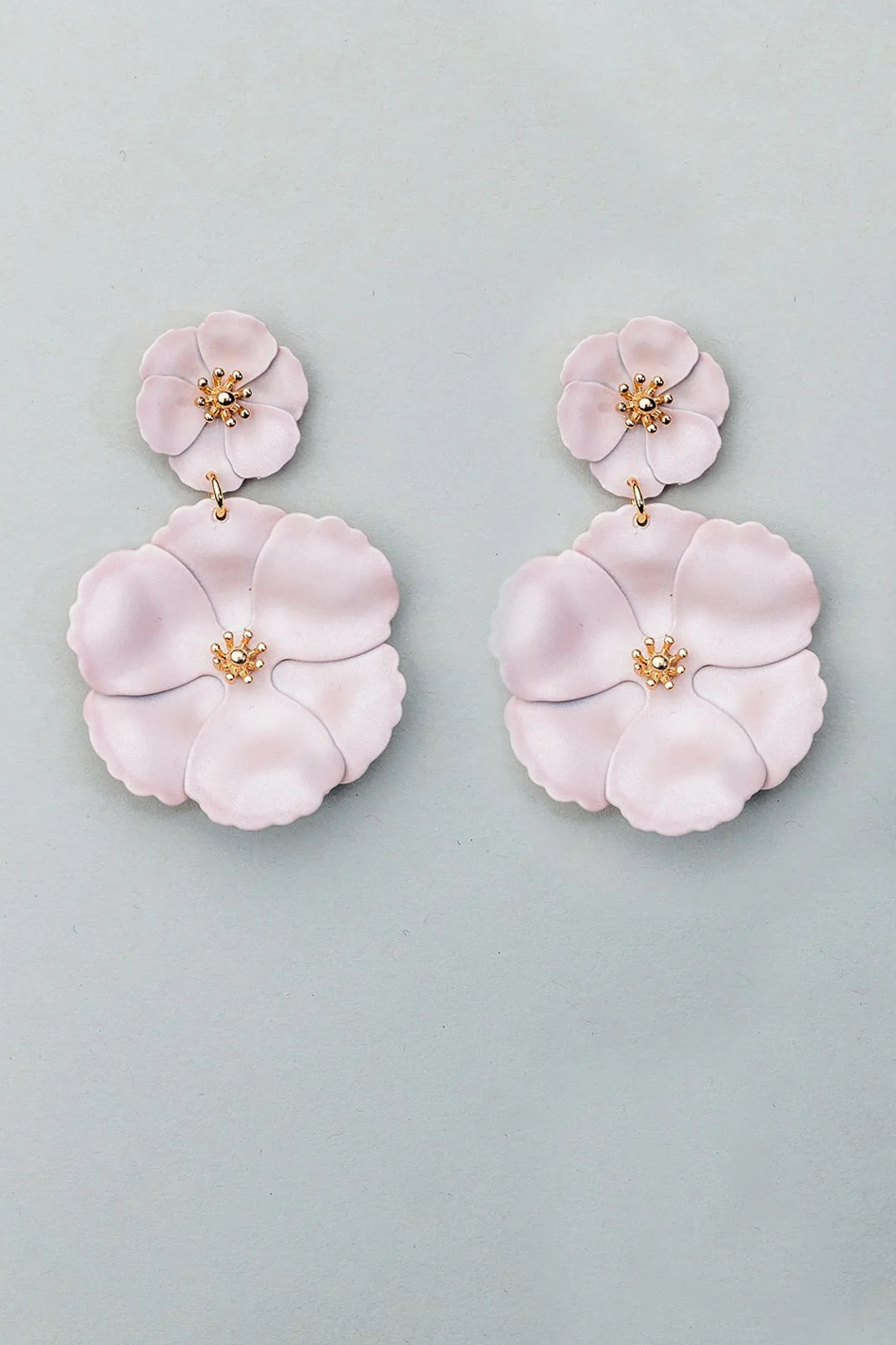Sale BOW19 details Flower twin earrings, light pearl pink