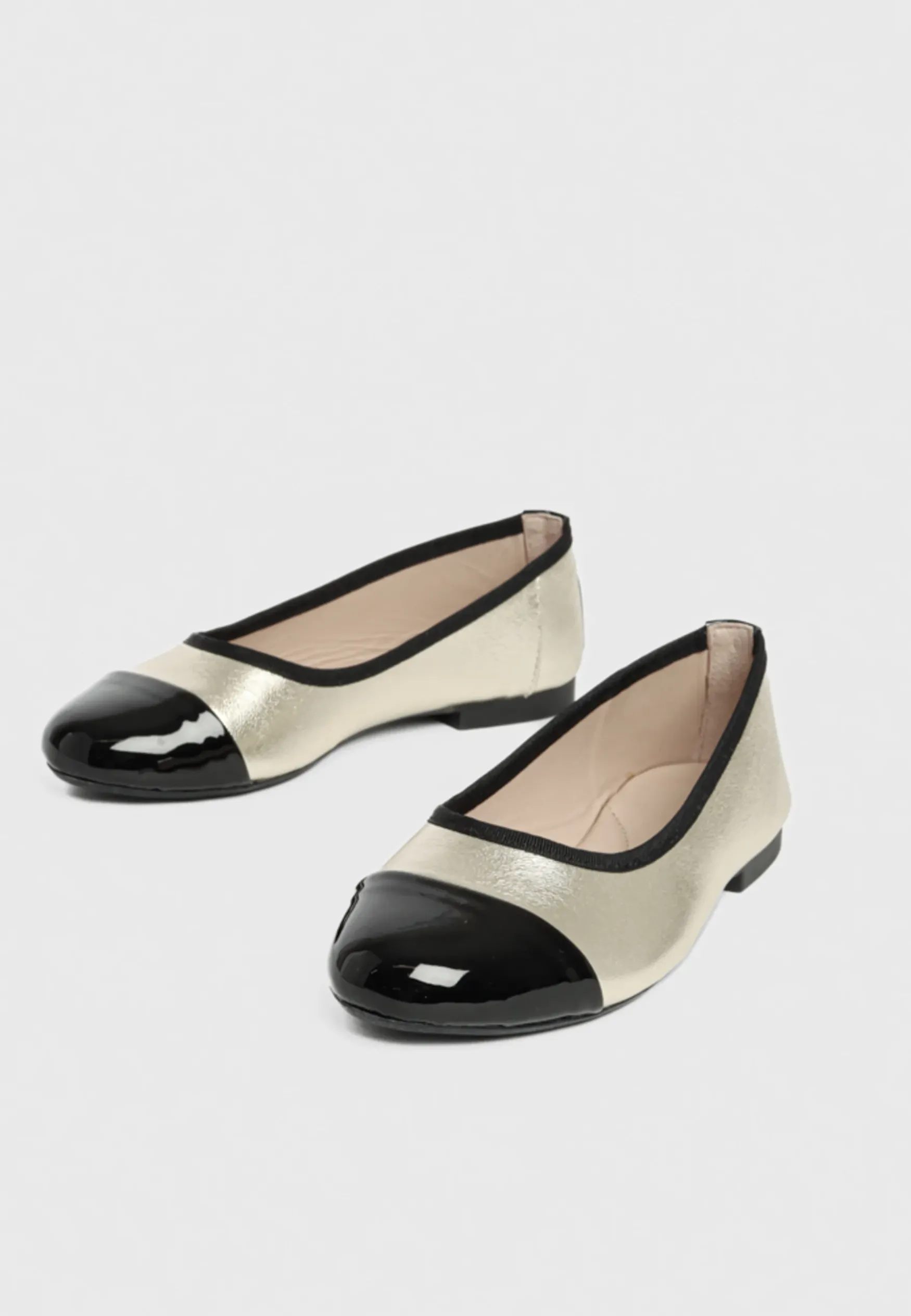 Hot Bukela Pinoc, gold/black