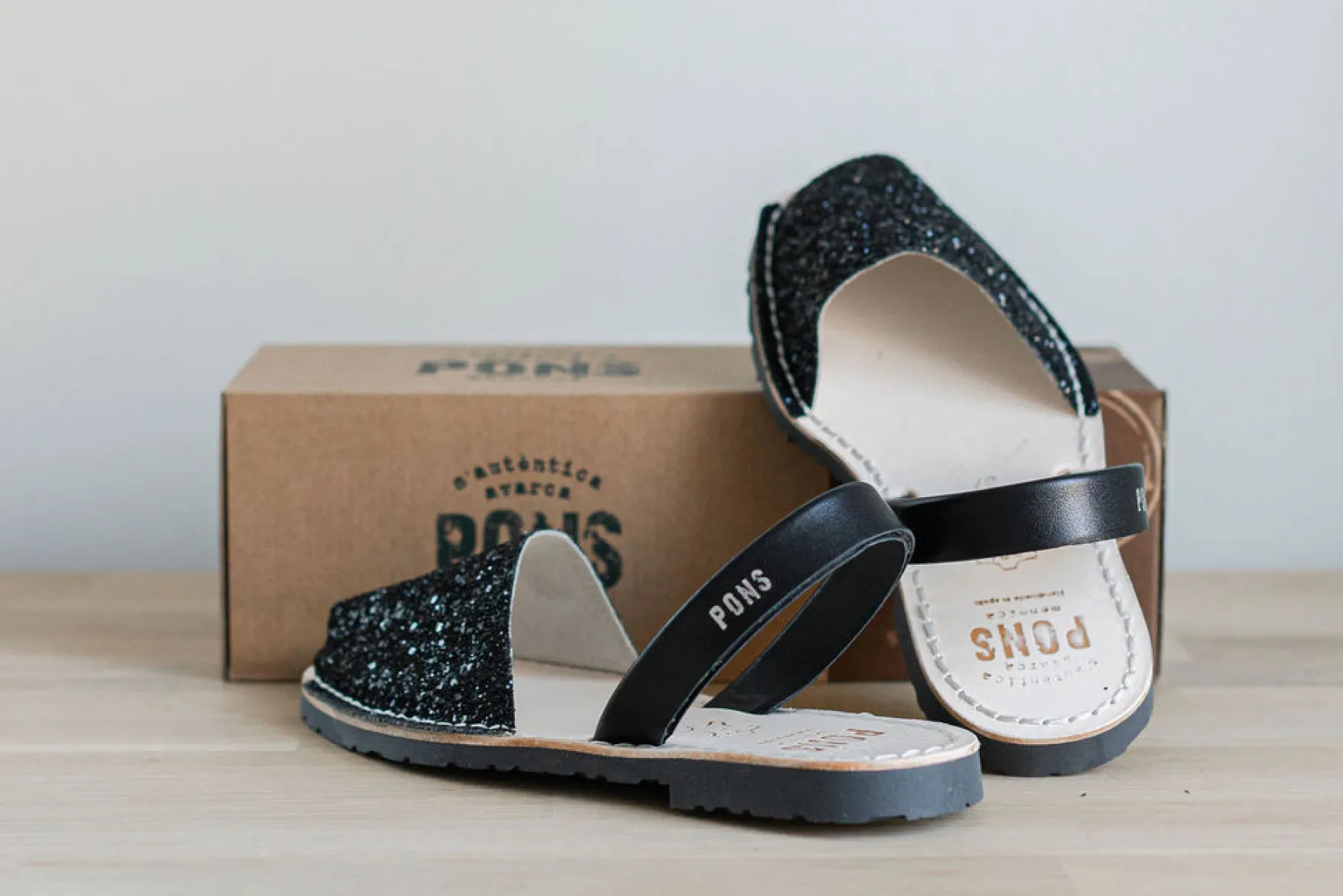 New Pons Avarca Pons glitter, black