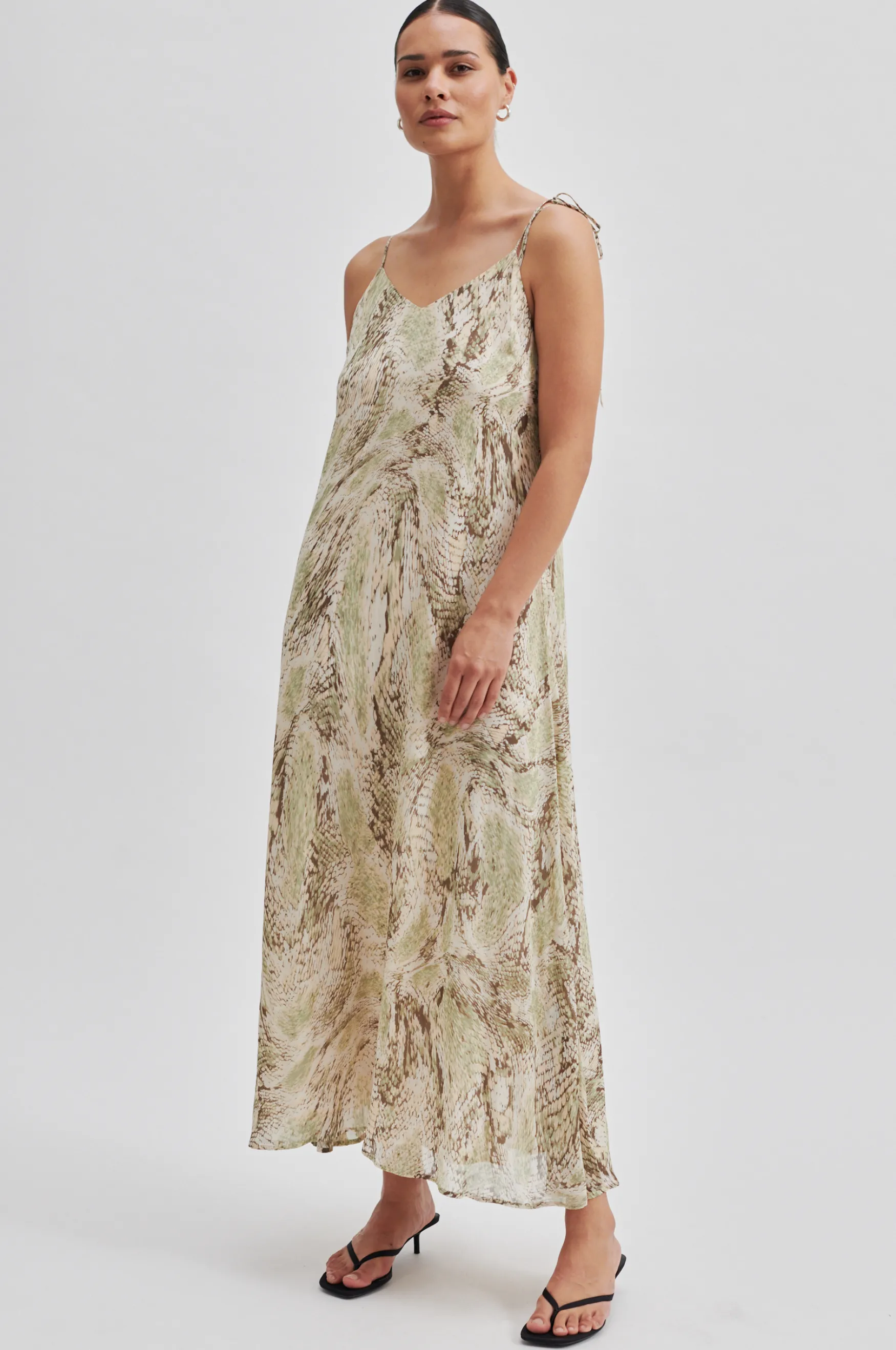 Fashion Second Female Relia dress, tea