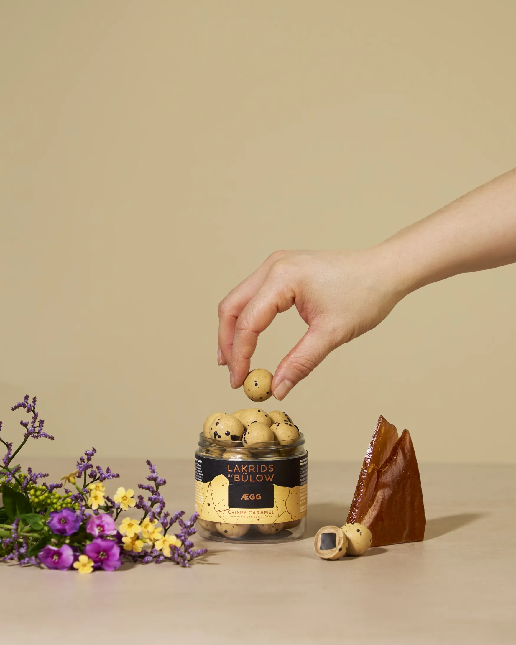 Outlet Lakrids by Bülow Small egg crispy caramel
