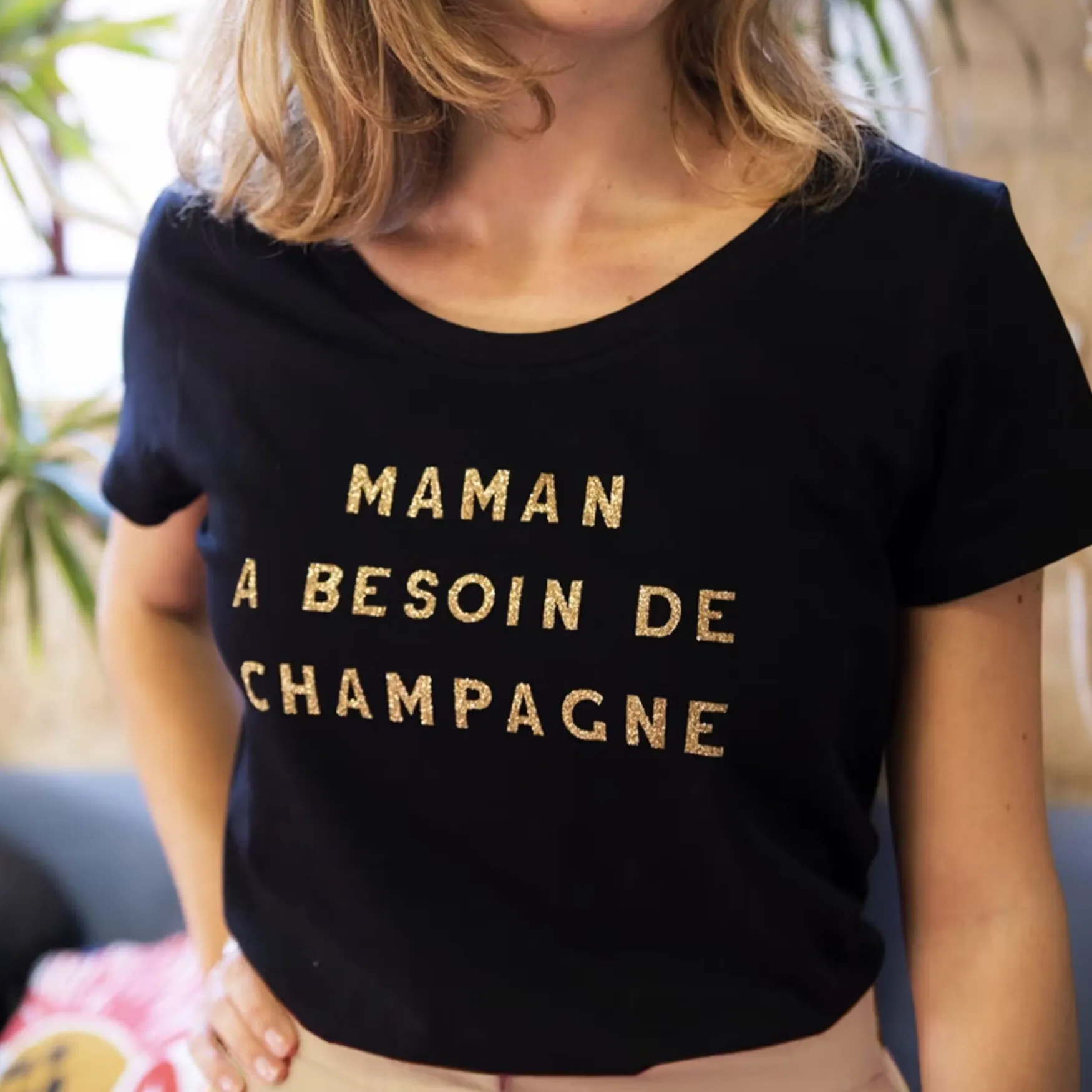 Discount Tshirt CORNER T-shirt Maman a besoin de champage, black