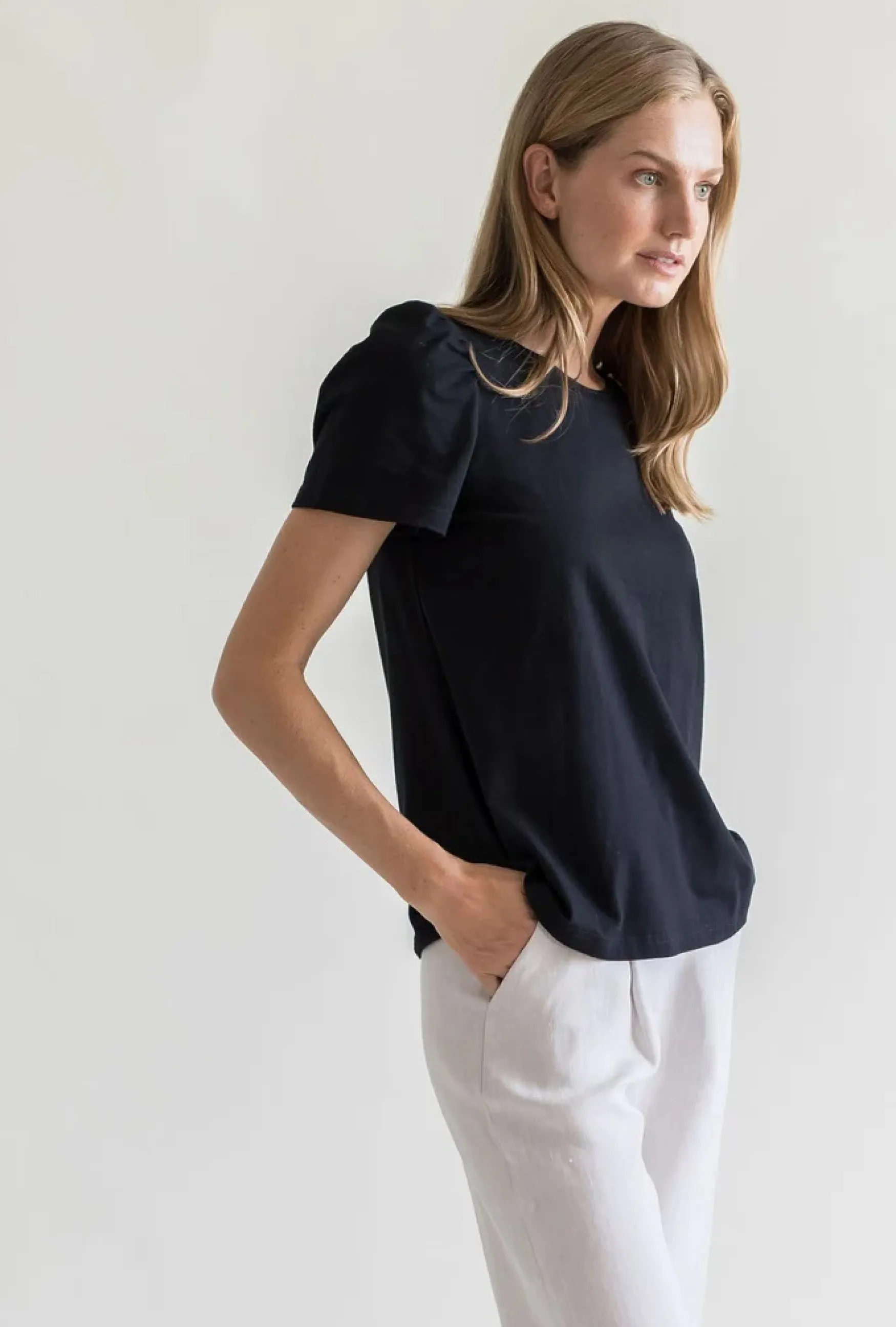 Online GAUHAR Helsinki T-shirt Puff shoulder, black