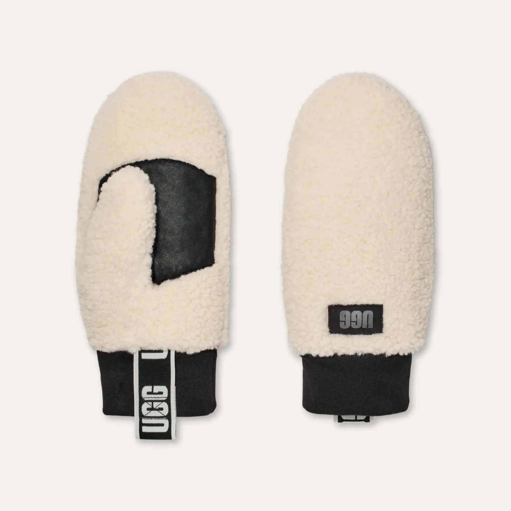 Fashion UGG fluff mitten with logo tape, nimibus