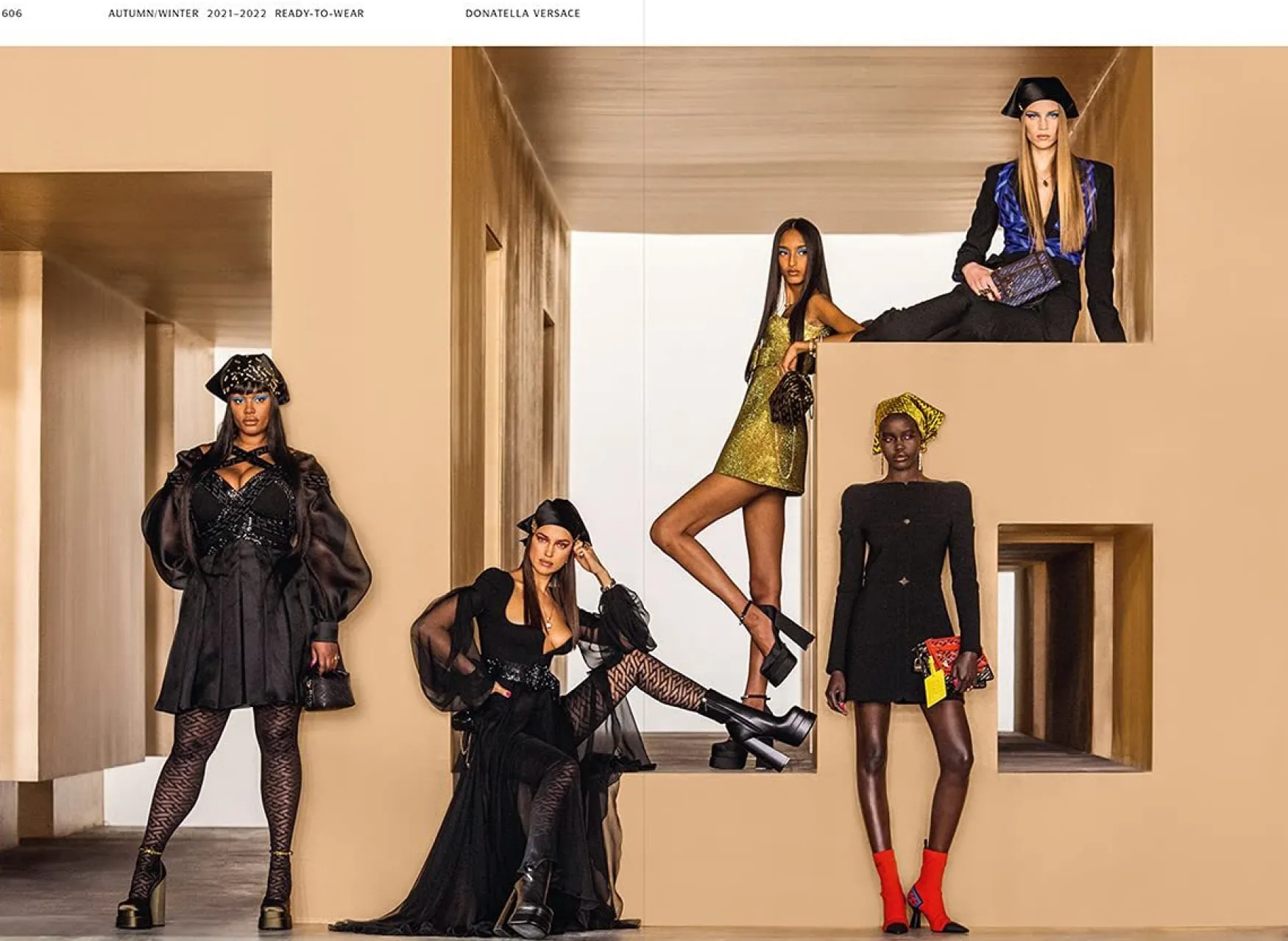versace_catwalk_3.webp Discount New Mags Versace catwalk